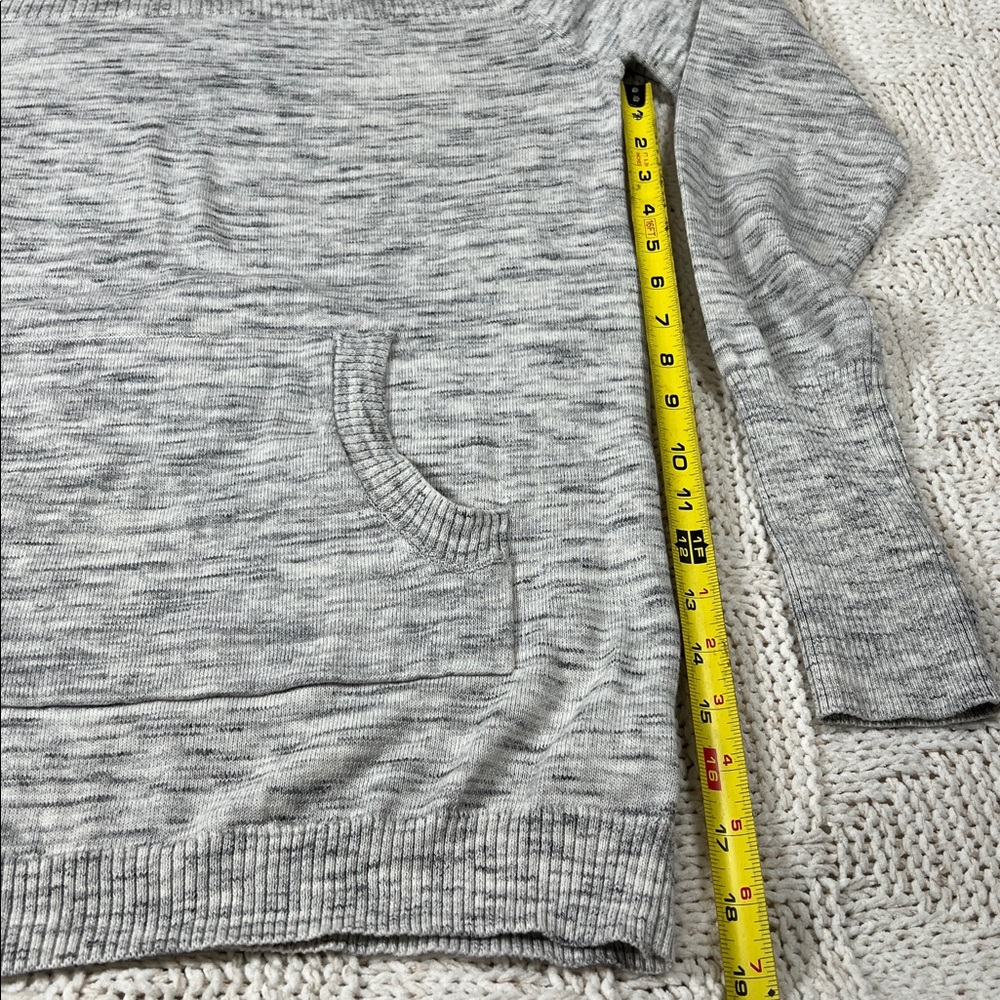 Akini Pullover Sweater - Picture 9 of 11